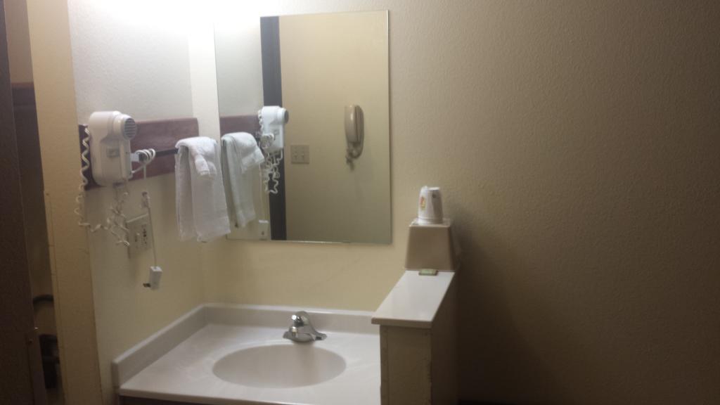 Super 8 By Wyndham Rawlins Wyoming Motel Dış mekan fotoğraf
