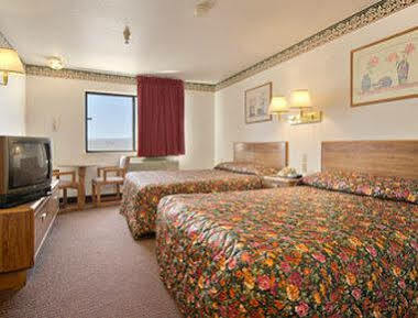 Super 8 By Wyndham Rawlins Wyoming Motel Oda fotoğraf